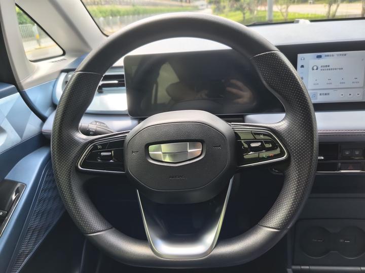 E Firefly 2022 401KM 4-Seater photo 2