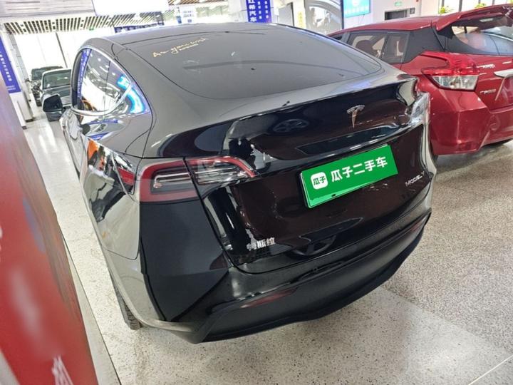 Model Y 2021 Standard Range RWD photo 4