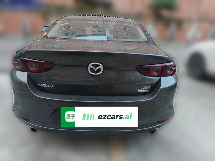 3 Axela 2021 2.0L AT photo 5