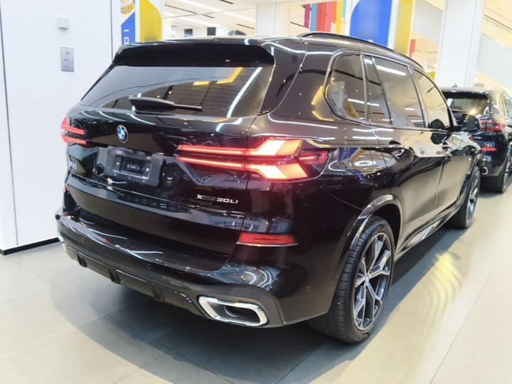X5 2023 xDrive 30Li Exclusive M M Sport Night Package photo 4