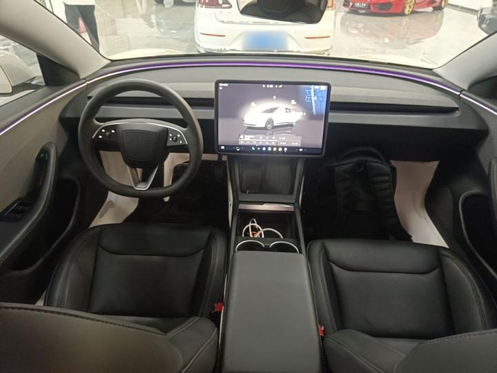 Model 3 2023 RWD photo 5