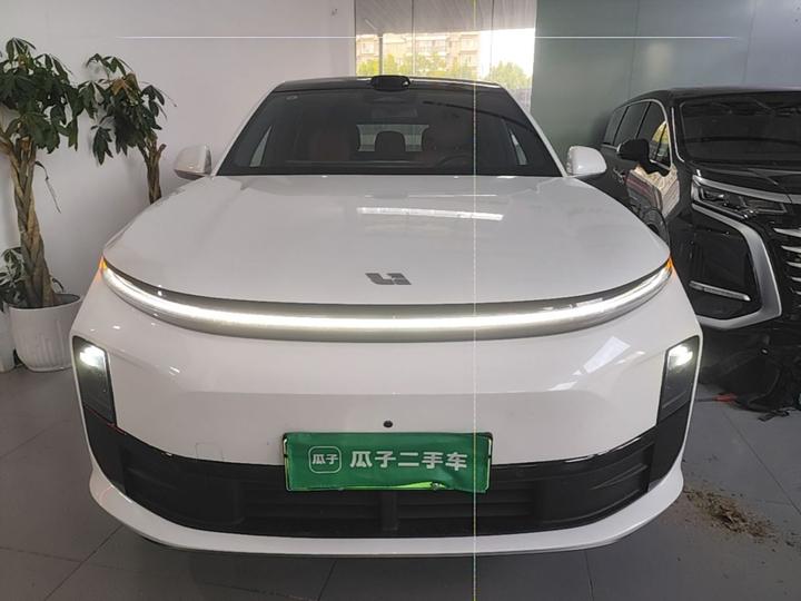 Li Auto L6 2024 Pro photo 2
