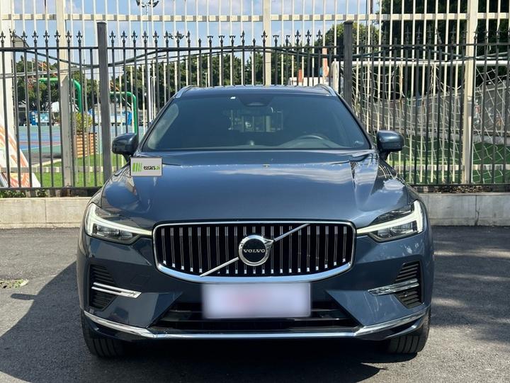 XC60 2023 B5 AWD Luxury photo 2