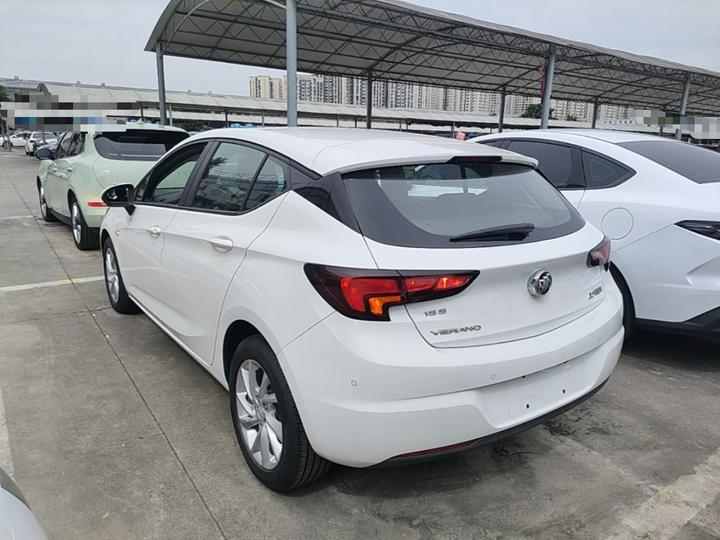 Verano 2016 Hatchback 15S AT Progressive photo 4