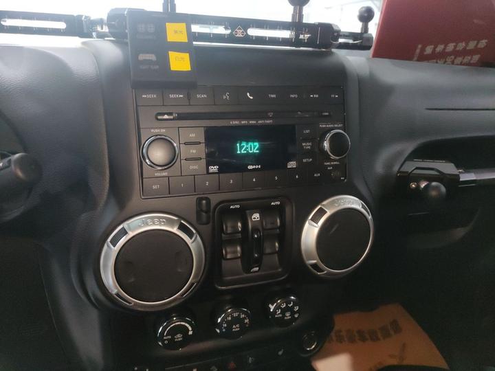 Wrangler 2017 3.6L Rubicon 4-Door Comfort photo 4