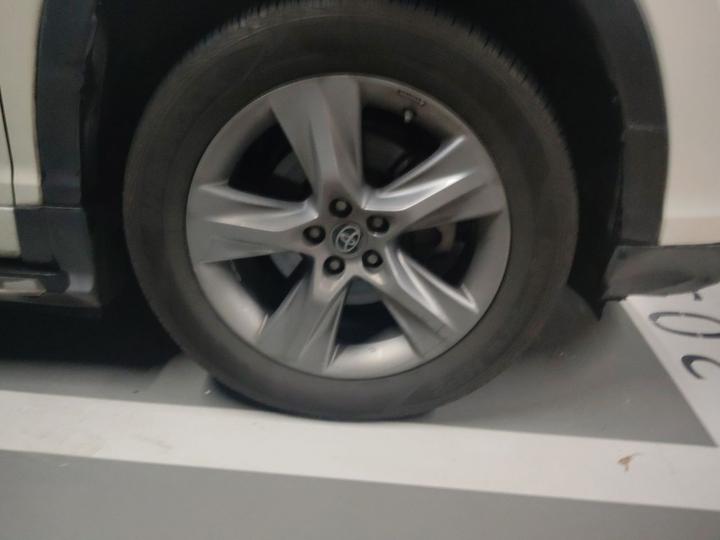 Highlander 2015 2.0T AWD Luxury 7-Seater photo 8
