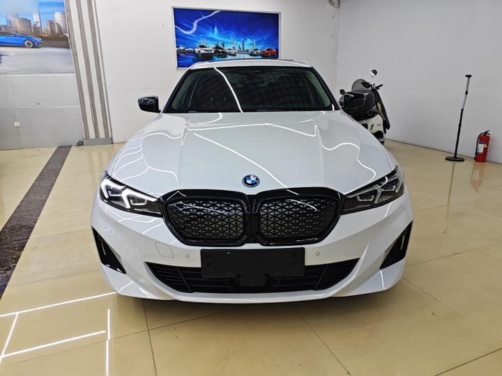 i3 2026 eDrive 40 L M Night Package photo 2
