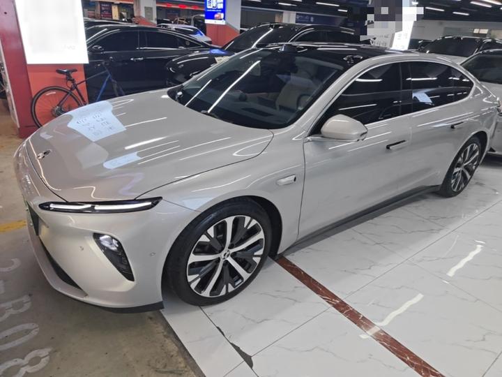 ET7 2024 75kWh Executive