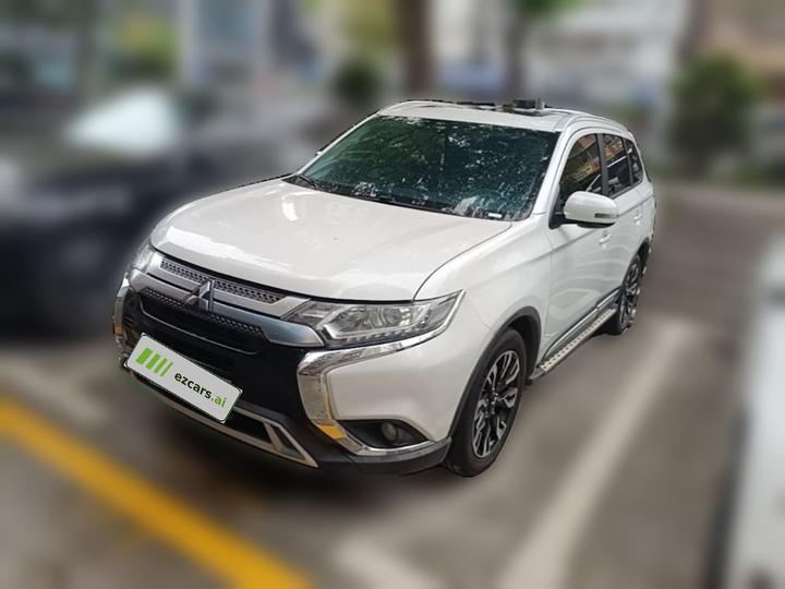 Outlander 2019 2.0L RWD Enjoy 5-Seater China VI