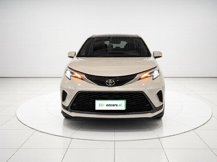 Granvia 2024 2.5L Hybrid Premium PLUS photo 2