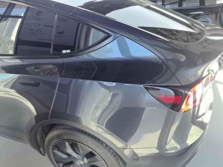 Model Y 2024 RWD photo 4
