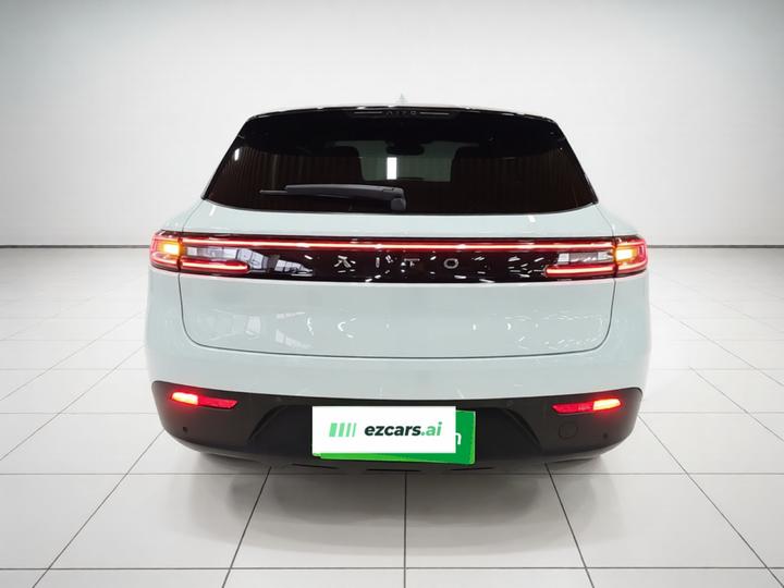 HIMA AITO M5 2022 EREV AWD photo 5