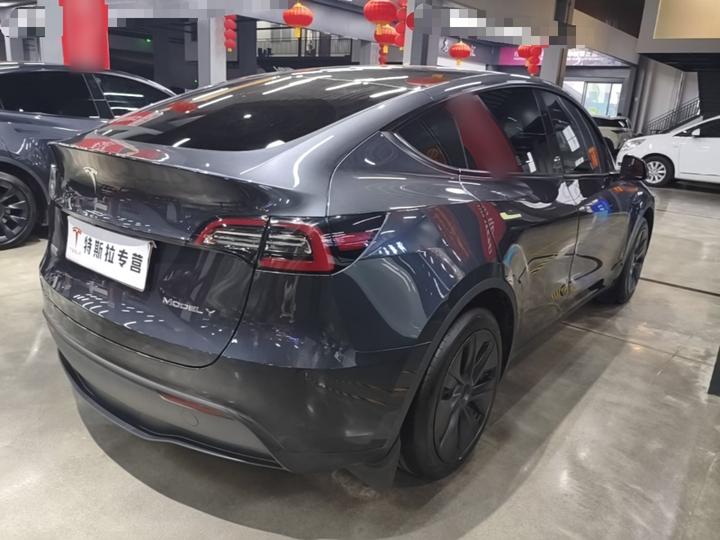 Model Y 2024 RWD photo 3