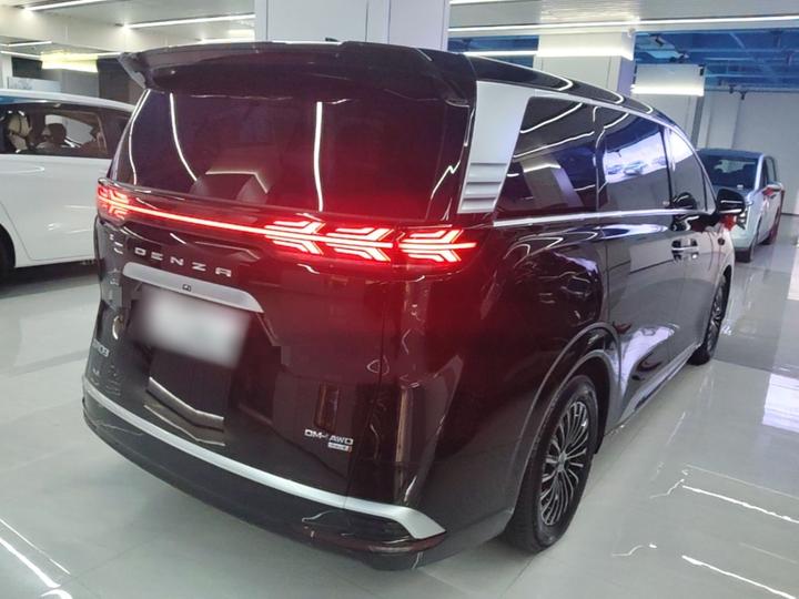 D9 2025 DM-i ADAS 1020 AWD Exclusive photo 4