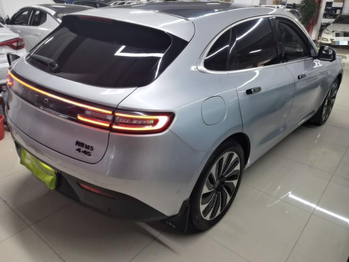 HIMA AITO M5 2022 EREV AWD Performance photo 4
