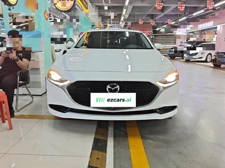3 Axela 2022 2.0L AT photo 2