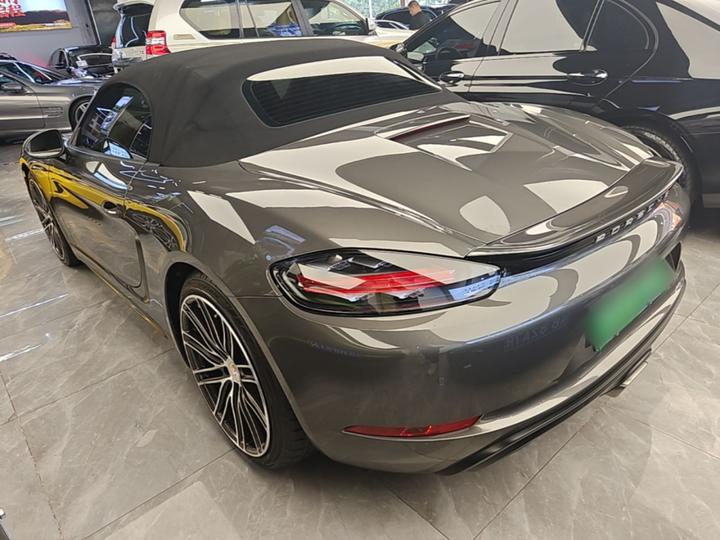 718 2020 Boxster 2.0T photo 4