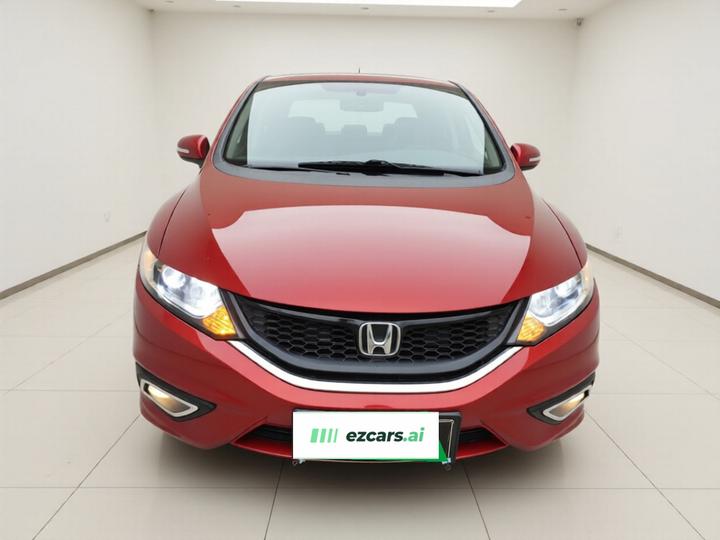 Jade 2014 1.8L AT Comfort Elite 5-Seater photo 2