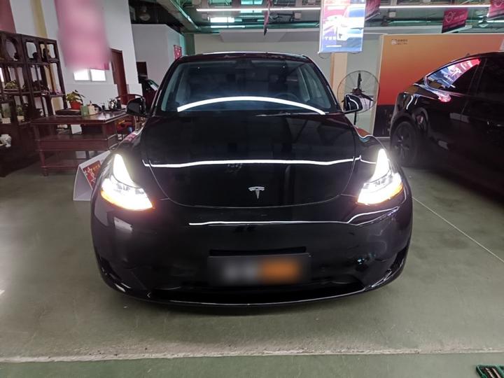 Model Y 2023 RWD photo 2