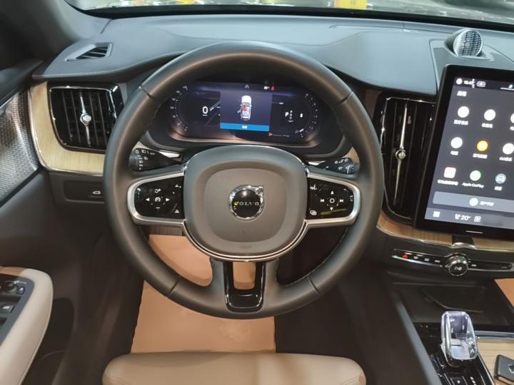 XC60 2026 B5 AWD Sport photo 6