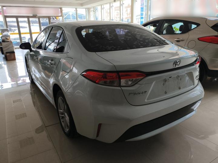 Levin 2021 185T CVT Luxury photo 4