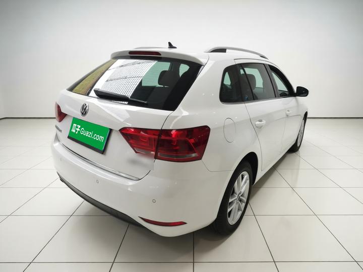 2015 1.6L AT Comfort photo 4