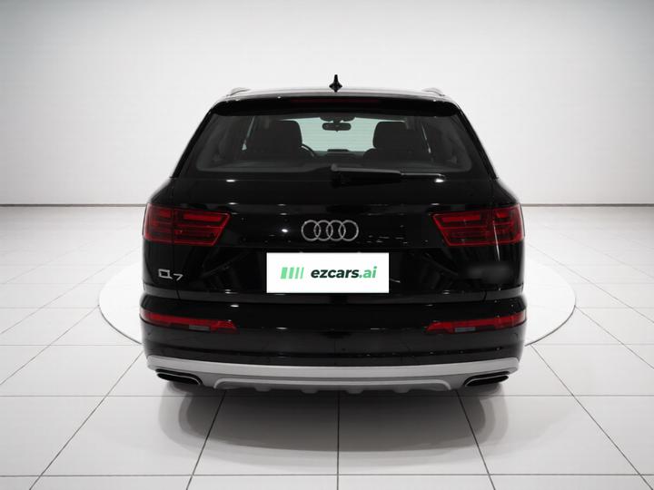 Q7 2018 45 TFSI Tech photo 5