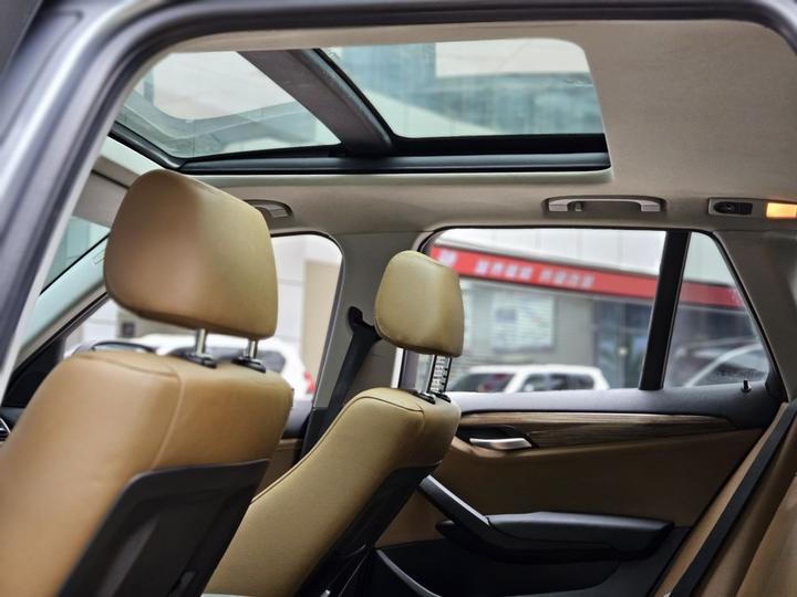 X1 Imported 2012 xDrive20i photo 8
