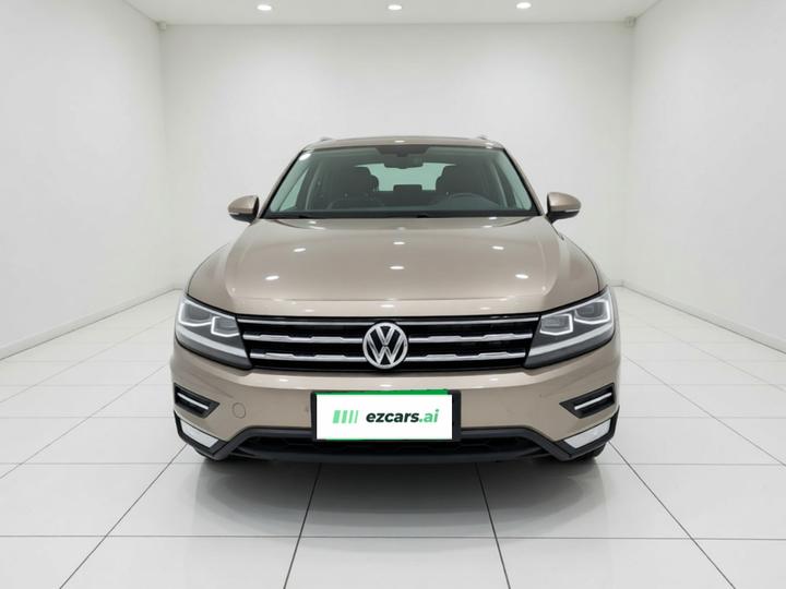 Tiguan L 2018 330TSI AT RWD Luxury photo 2