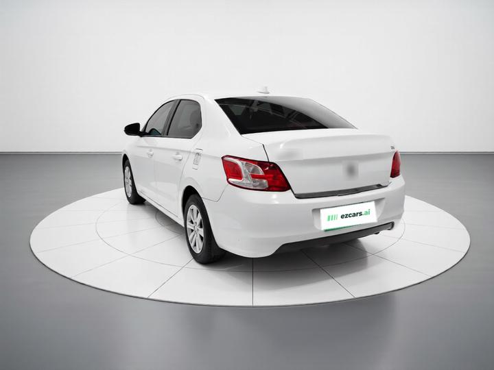 301 2014 1.6L MT Comfort photo 4