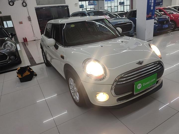 2016 1.2T ONE 5-Door photo 3