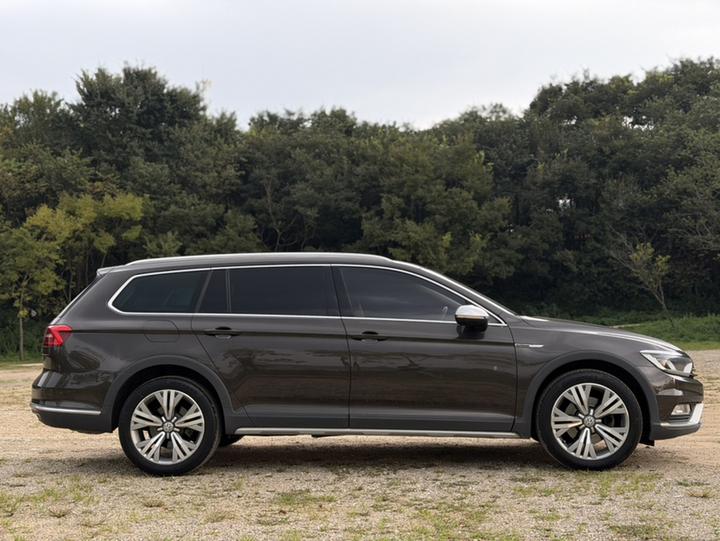 2016 380TSI AWD photo 5