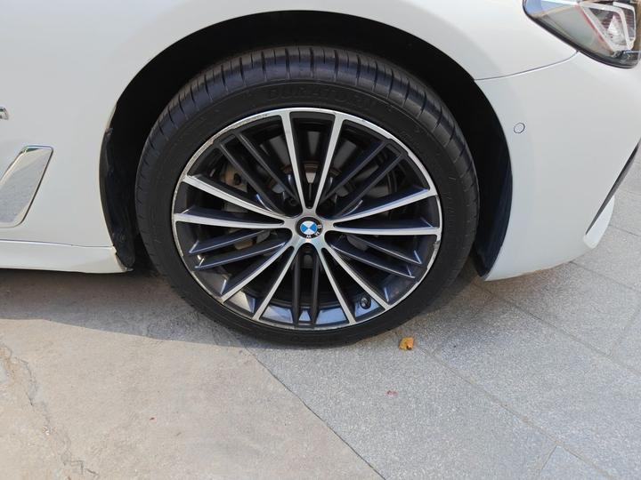 5 Series 2023 530Li Leading M Sport Package photo 8