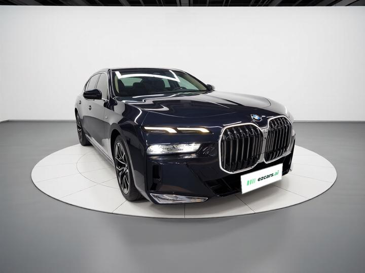 i7 2023 eDrive50L Leading M Sport Package photo 3