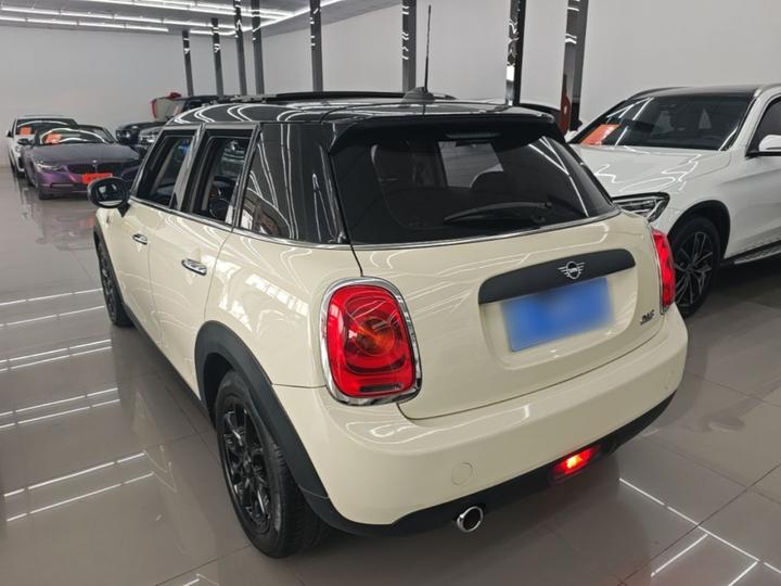 2019 1.5T ONE 5-Door photo 4