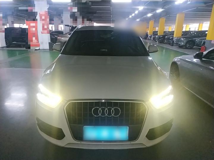 Q3 2015 35 TFSI Comfort photo 2