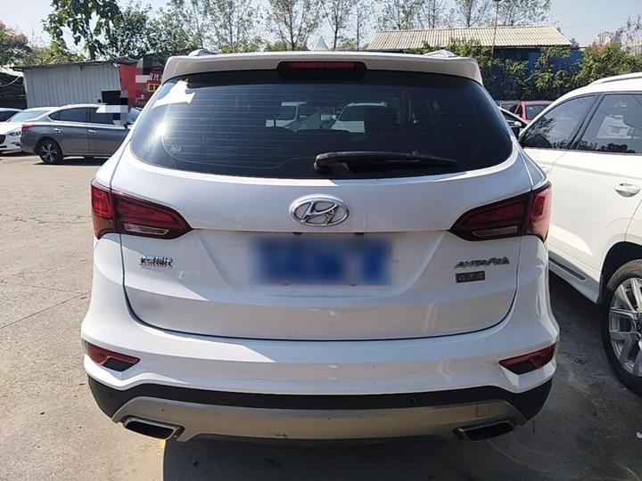 Santa Fe 2017 2.4L AT RWD Smart 5-Seater photo 3