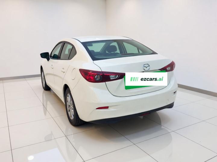 3 Axela 2016 Sedan 1.5L AT Comfort photo 4