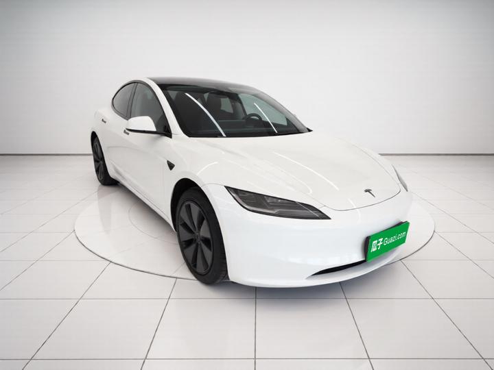 Model 3 2026 Long Range RWD photo 3