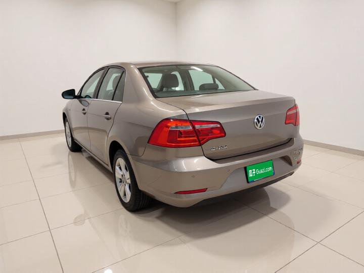Bora 2014 1.6L AT Comfort photo 4