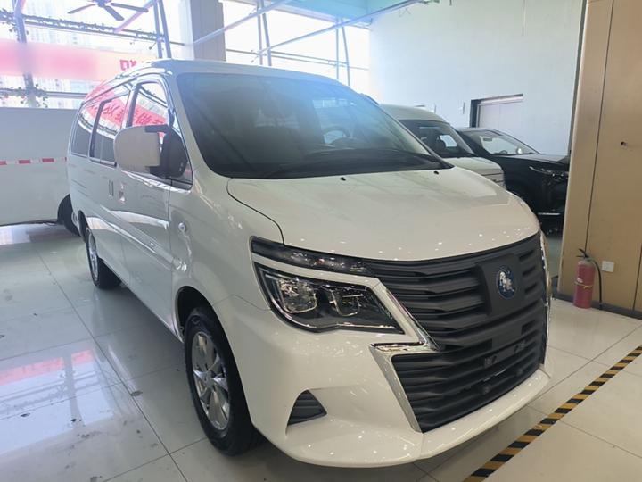 Lingzhi M5EV 2025 410km 7-Seater photo 3