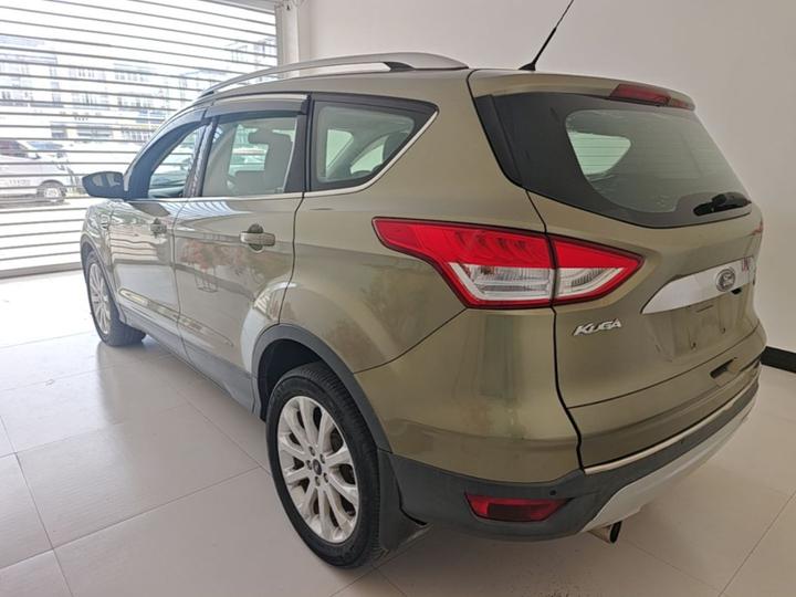 Kuga 2015 1.5L GTDi RWD photo 4