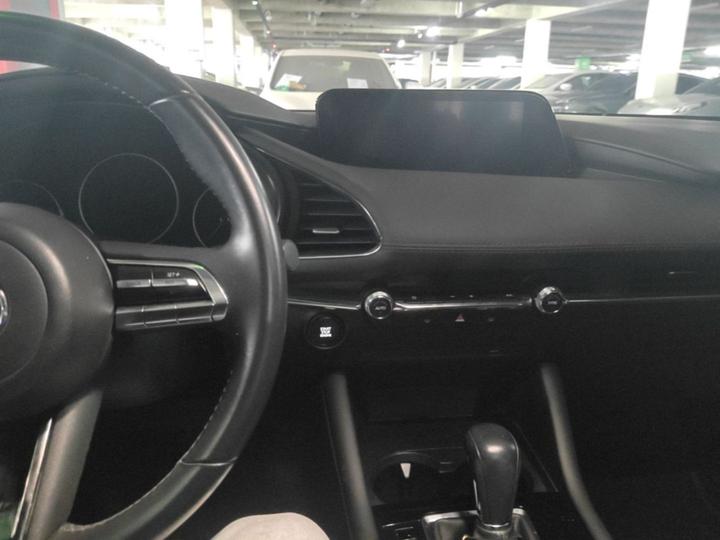 3 Axela 2021 2.0L AT photo 6