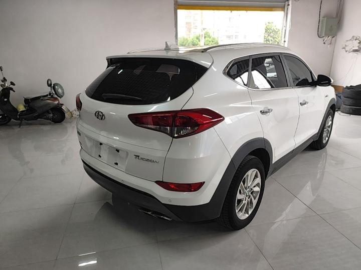 Tucson 2015 1.6T DCT RWD Smart photo 4