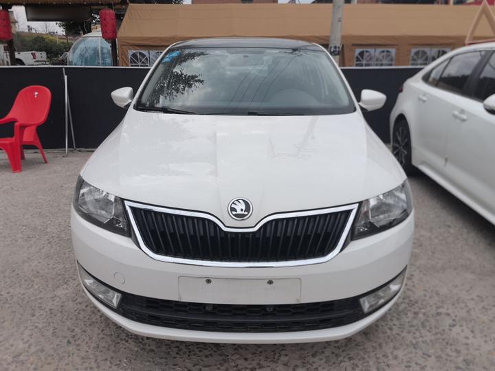 Rapid Spaceback 2016 1.6L MT photo 2