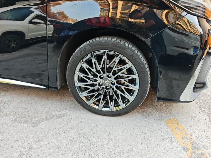 2020 Hybrid 2.5L HV Premium photo 8