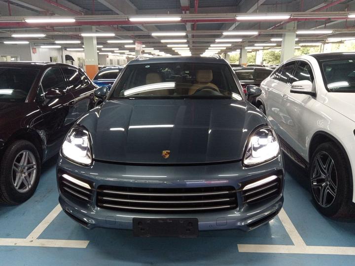 2019 Cayenne 3.0T photo 2
