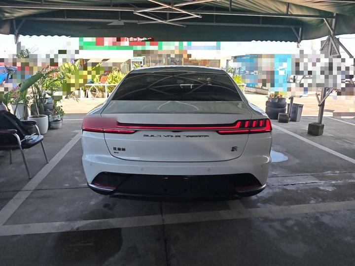 Han 2021 EV Standard Range Luxury photo 3