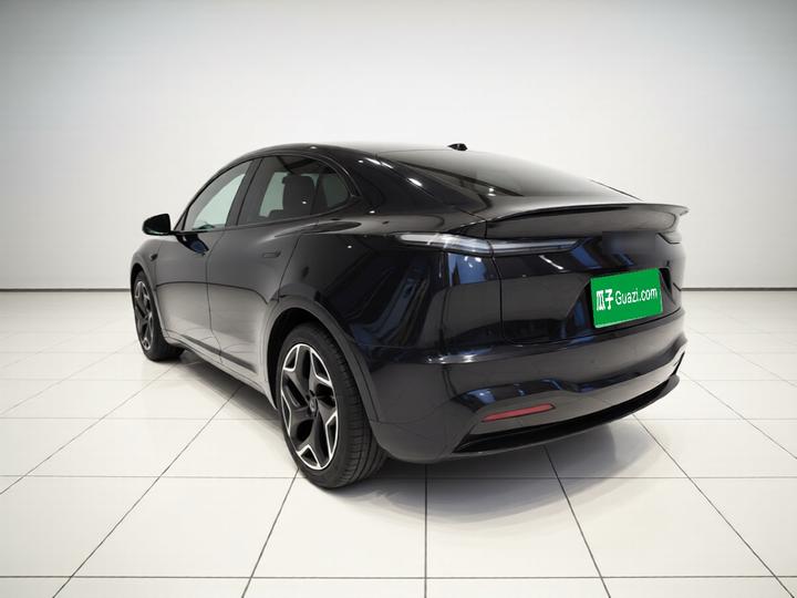 L60 2024 60kWh RWD photo 4