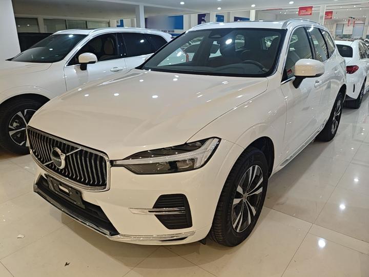 XC60 2025 B5 AWD Luxury